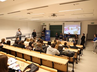 2025-12-04 18-30-44.jpeg